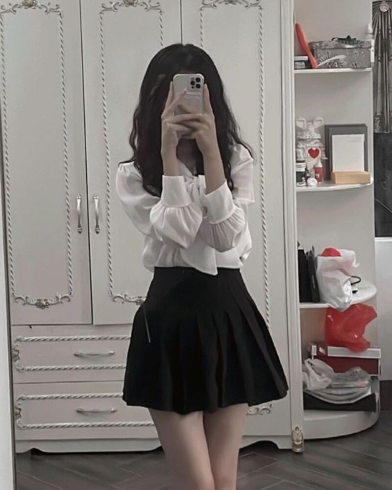 Ảnh Gái Xinh Che Mặt Bằng Điện Thoại