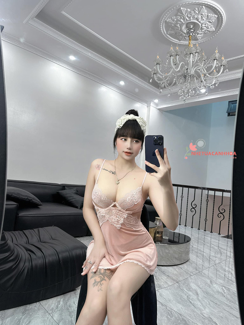 Ảnh gái xinh zú bự
