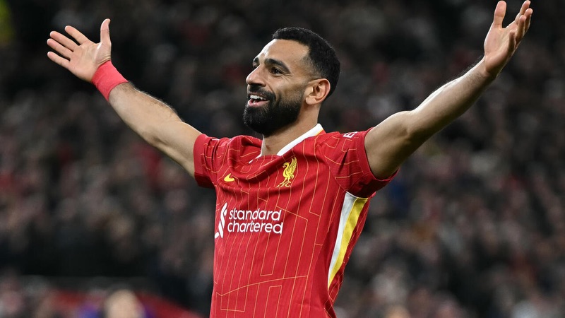 Salah chính là một tượng đài sống của The Kop