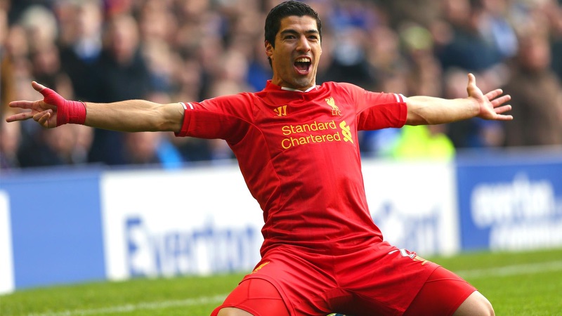 Giá như mà Suarez may mắn hơn tại Anfield